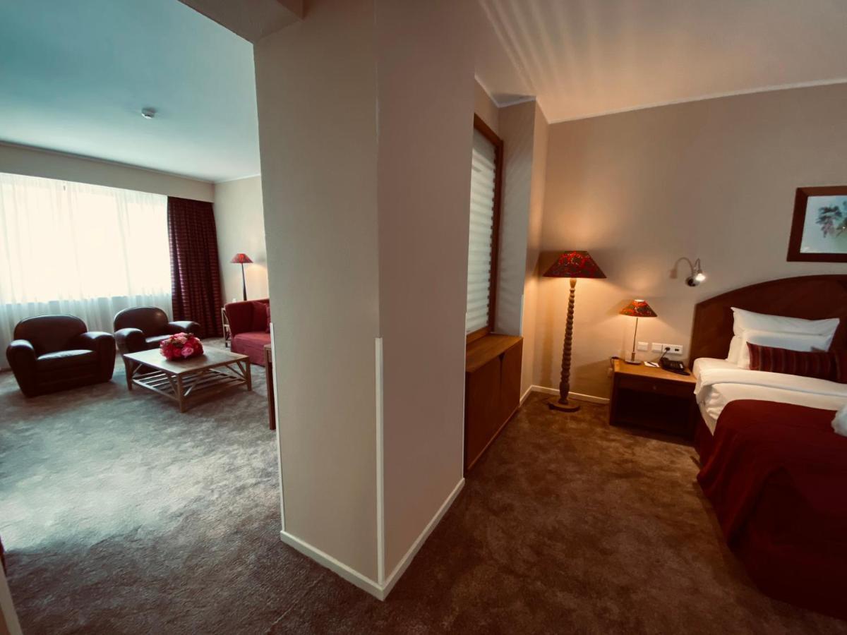 קינשאסה Hotel Memling מראה חיצוני תמונה